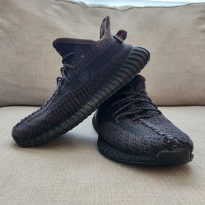 Yeezy Boost 350 V2